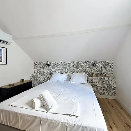 Duplex Climatise Avec Terrasse & Parking Gratuit A * Clermont-Ferrand