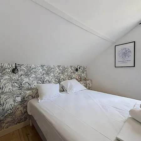 Duplex Climatise Avec Terrasse & Parking Gratuit A דירה *